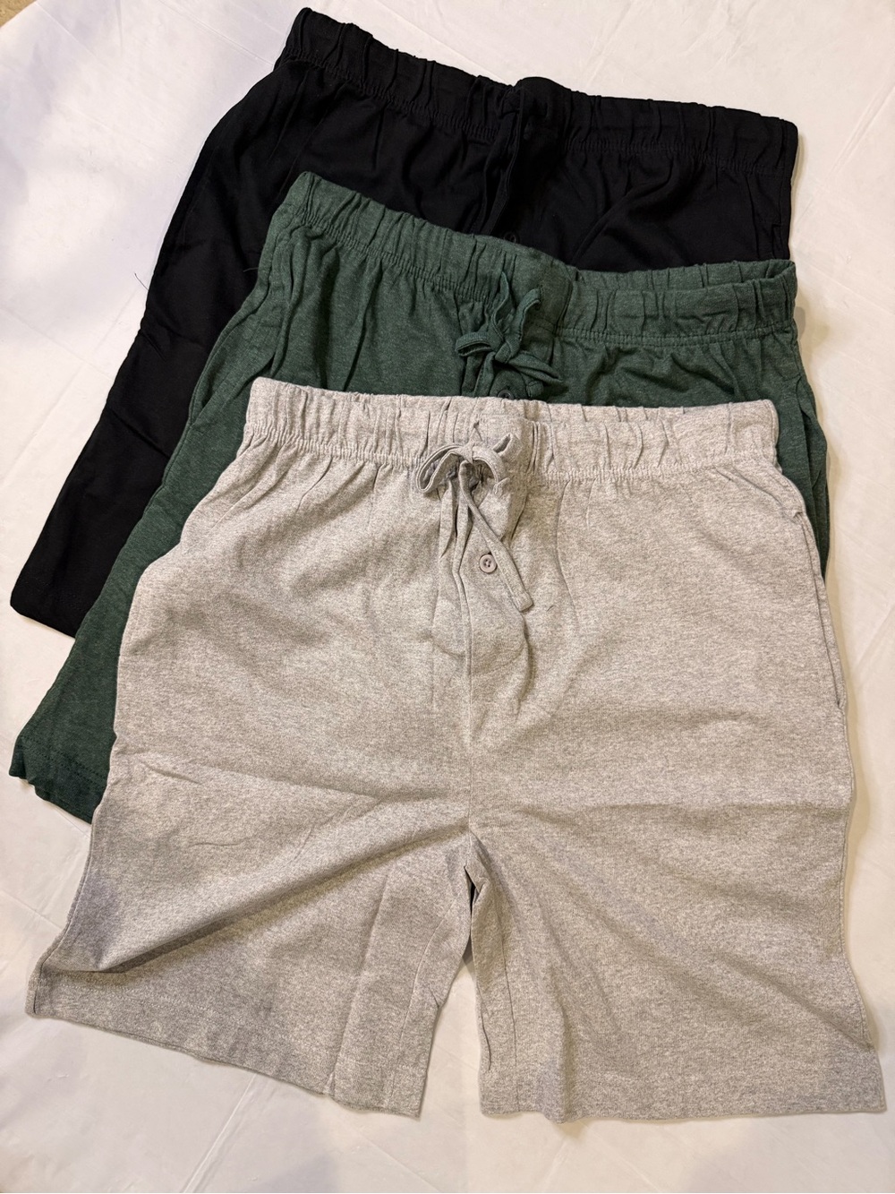 Real Essentials Men's 3-pack sleep & lounge shorts black/dark green/gray Size M
